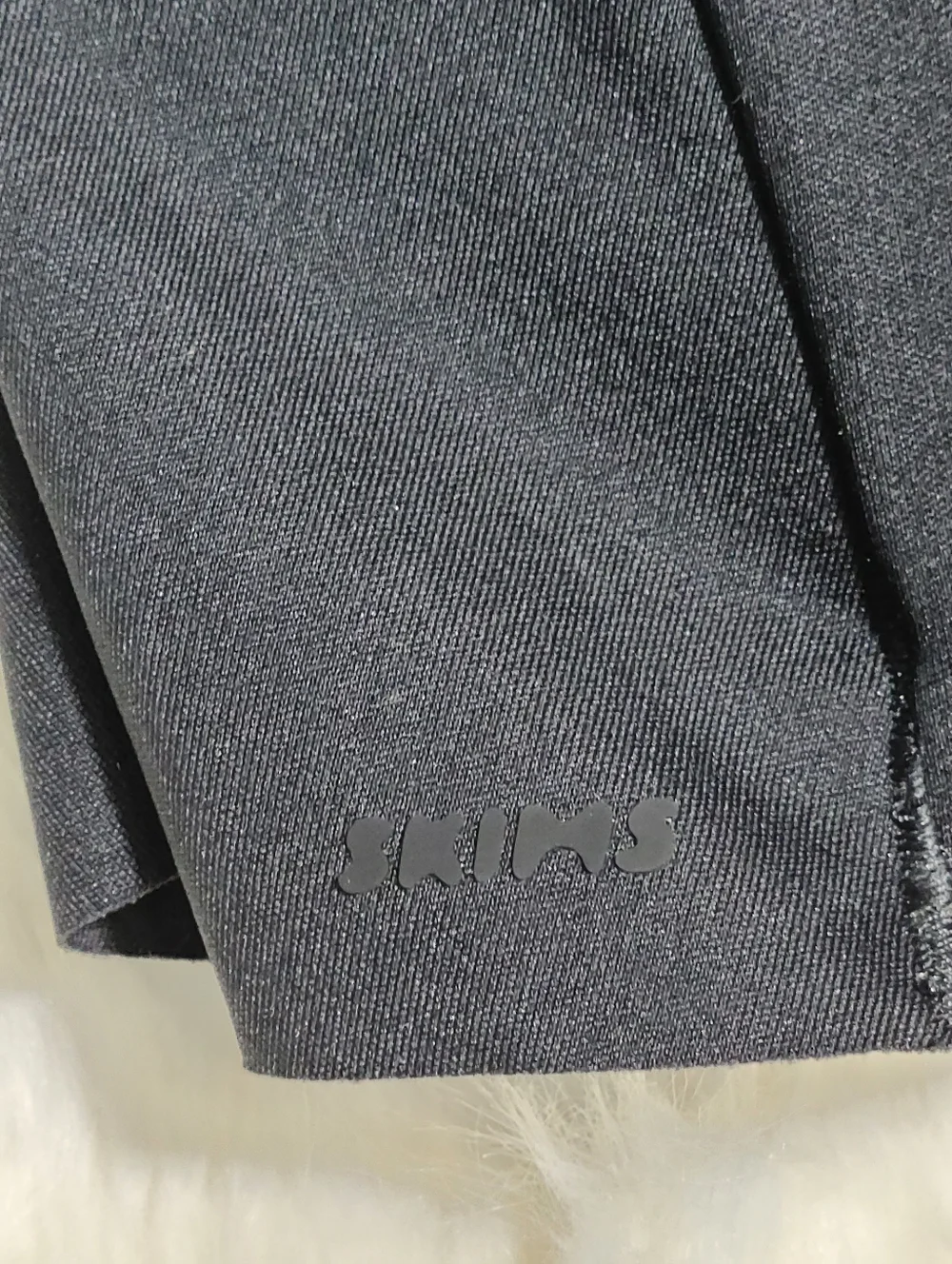 SKIMS Body Butt And Hip Enhancing Mid Thigh Short Black Onyx Women Medium NEW - Picture 5 of 8